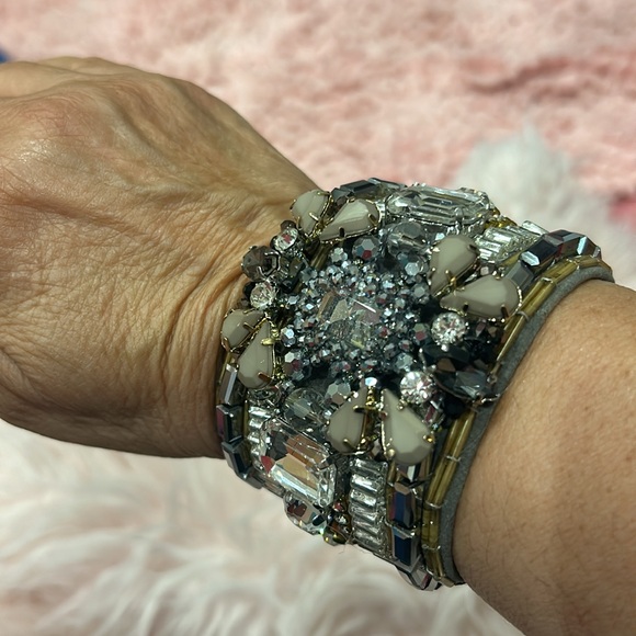 Exquisite Crystal & Beads Gold Hematite Cuff-Boutique - Picture 7 of 9